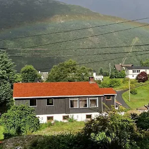 Cosy Ground Floor With Three Bedrooms Appartement Bergen